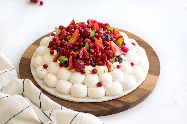 1-pavlova-fruits-rouges-recette-patisserie-