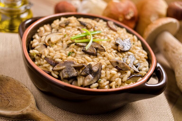 i99900-risotto-aux-champignons-et-vin-blanc